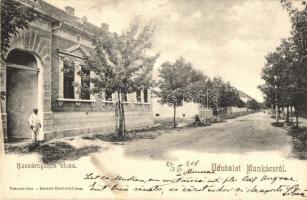1908 Munkács, Mukacheve, Mukacevo; Kaszárnyaköz utca. Kiadja Bertsik Emil / street view