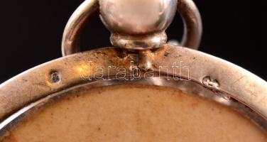 Ezüst (Ag.) nyaklánc fényképtartó medállal, üvegezett fényképpel benne, jelzett, bruttó:20 g