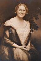 cca 1910 Kb 30 db vegyes fotó és fotólap, benne az alcsúti kastélyban készült képek is