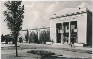 Dunaújváros, Dunapentele, Sztálinváros - 9 db modern városképes lap / 9 modern town-view postcards