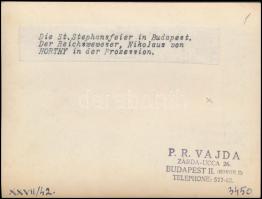 1938 Szent István napi ünnepi felvonulás Budapesten, élen Horthy Miklós kormányzó és a katonai vezet...
