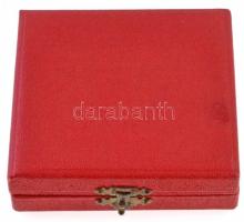 ~1970. "MHSZ Eredményes Munkáért" zománcozott jelvény eredeti dísztokban (31x42mm) T:1-