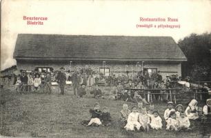 1914 Beszterce, Bistritz, Bistrita; Rusu étterem és vendéglő a pályahegyen. csoportkép / Restauration Rusu / restaurant on the mountain, group picture (EB)