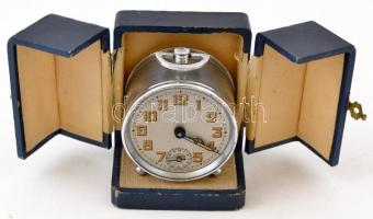 Brevete márkájú vekker, működik, számlapüveg hiányzik, eredeti dobozában, 6,5×5,5 cm