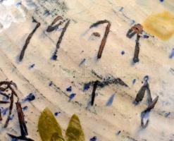 Dekoratív iparművész padlóváza, kézzel festett mázas kerámia, jelzett, apró kopásokkal, m: 51 cm