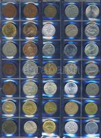 Jó hagyatéktétel egész világ, régi és új, 209 db kevés duplával, albumlapokon