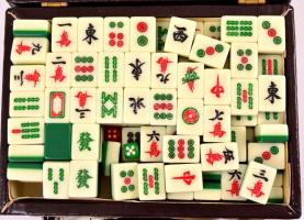 Kínai mahjong játék, bőröndben, 28×20×7 cm