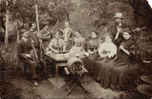 1909 Selmecbánya, Schemnitz, Banská Stiavnica; mulatozó társaság zenészekkel és boros hordóval / Musicians with a barrel of wine. photo (EM)