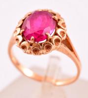 14 K arany gyűrű szintetikus rubinnal 4,2g / 14 C gold ring with synthetic ruby m:57