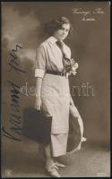 Varsányi Irén (1876-1932) színésznő aláírása egy őt ábrázoló fotólapon, 13x8 cm
