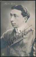 Hegedűs Gyula(1870-1931) színész aláírása egy őt ábrázoló fotólapon, 13x8 cm
