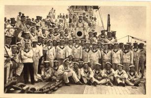 SMS Tegetthoff az Osztrák-Magyar Haditengerészet Tegetthoff-osztályú csatahajója, csoportkép a fedélzeten / K.u.K. Kriegsmarine / WWI Austro-Hungarian Navy Tegetthoff-class battleship, mariners group picture. Phot. A. Hauger 1916 (kicsit ázott / small wet damage)