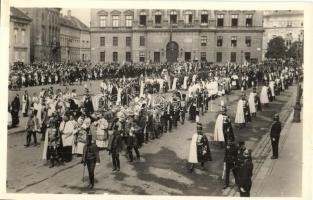 Budapest I. Szent István napi körmenet a várban