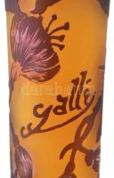 Gallé jelzéssel virágmintás váza, többrétegű, kis kopásokkal, m: 30 cm