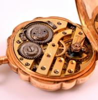 14k dupla fedeles, vésésekkel díszített női arany zsebóra, nem működő szerkezettel, d 3,5 cm / 14 C ...