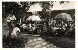 Budapest XIII. Margitsziget, Hotel Palatinus szálloda, pincérek