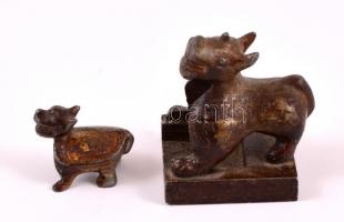 Kutyát figurák, két darabból álló, régi kínai fém  pecsétnyomó / Antique Chinese seal maker with dog...