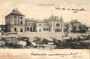 1905 Pécs, Vasútállomás, lovaskocsik, építési terület. Kiadja Fischer Ferenc (fl)