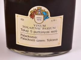 Vinum Tokajense Passum. Díszdobozos tokaji aszúbor üvegdugóval