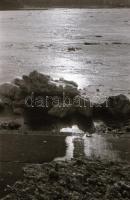 cca 1941 Budapest, az Erzsébet híd télen, ködben, jégzajlás idején, 20 db vintage negatív Danassy Ká...