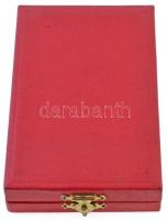 1954. "Munka Érdemrend bronz fokozata" zománcozott Br kitüntetés, miniatűrrel, eredeti tok...