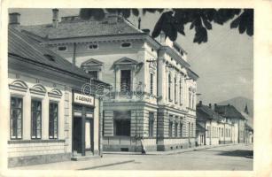 Turócszentmárton, Turciansky Svaty Martin; Národny dom / Nemzeti ház, J. Gasparík üzlete / National House, shops (EK)