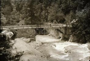 cca 1940 Ismeretlen szerző hagyatékából 100 db vintage negatív, különféle témákról, magyar szabadalo...