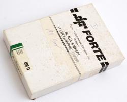 cca 1925 Pobuda Alfréd hagyatékából, 13 db vintage üveglemez negatív, a Munkás Testedző Egyesület sp...