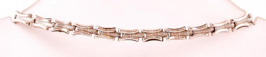 Ezüst(Ag) fantáziamintás karkötő, jelzett, h: 17,5 cm, nettó: 3,2 g