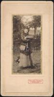 cca 1900 Vadászó nő, fotó kartonra ragasztva, Hollósi József szatmári műterméből, 22,5×12,5 cm