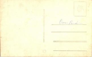 Budapest, utca tisztításra indul a csapat lovaskocsin. photo