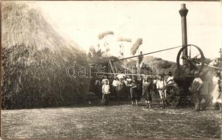 Debrecen, aratás a határban, cséplés gőzgéppel, folklór. Jóna Júlia photo (EK)