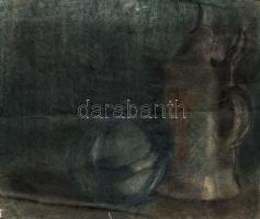 1925 Nagy Kázmér Alajos: Csendélet félhomályban; kréta, papír (a Városmajori művésztelep pecsétjével), (hajtott); 21x17cm