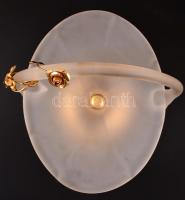 Homokfújt üveg kínáló kosár, fém leveles díszítéssel és talppal, hibátlan, m: 26 cm