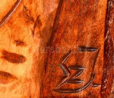 Faragott fa Jézus Krisztus arc. Fali dísz 27x47 cm