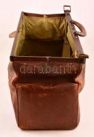 Nagyméretű bőr utazó koffer 55 cm