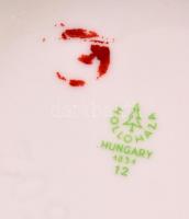 Hollóházi rózsás váza, matricás, jelzett, apró kopásokkal, m: 17,5 cm