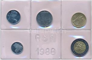 San Marino 1988. 1L-1000L (10xklf) forgalmi sor, dísztokban, tanúsítvánnyal, közte 1988. 1000L Ag Erődítmény T:1 San Marino 1988. 1 Lire - 1000 Lire (10xdiff) coin set, in case, with certificate, including 1988. 1000 Lire Ag Fortification C:UNC