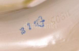 Lippelsdorf páros jelenet, kézzel festett, jelzett, apró kopás nyomokkal, 18×19 cm