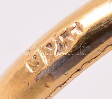 Aranyozott ezüst (Ag.) gyűrű borostyánnal, jelzett, méret:52, bruttó: 2,8 g