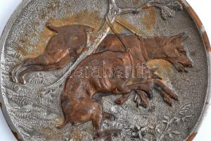 Kutyás fém tál, kopásnyomokkal, d: 14,5 cm