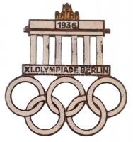 Német Harmadik Birodalom 1936. XI. Olimpia Berlin zománcozott olimpiai jelvény, W. REDO SAARLAUTERN - GES. GESCH. gyártói jelzéssel (30x33mm) T:2,2- zománchiba / German Third Reich 1936. XI. Olympiade Berlin enamelled Olympic badge, with W. REDO SAARLAUTERN - GES. GESCH. makers mark (30x33mm) C:XF,VF enamel error
