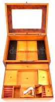 Ékszertartó láda. Dupla fenekű, fa belső rész, tükörrel. Kulccsal, szép állapotú lakkozással 32x23x1...