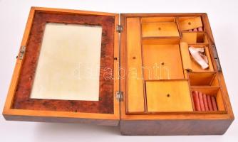 Ékszertartó láda. Dupla fenekű, fa belső rész, tükörrel. Kulccsal, szép állapotú lakkozással 32x23x1...