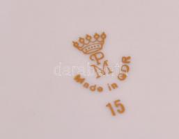 Keletnémet áttört porcelán kosarak, 6 db, matricás, jelzett, hibátlan, különböző méretekben