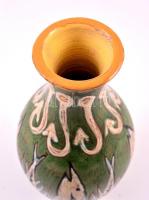 Gorka Lívia (1925-2011): Halas váza. Kézzel festett mázas kerámia, apró mázhibákkal, jelzett, m: 29 ...