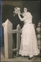1932 Bajor Gizi (1893-1951) és Abonyi Géza(1894-1949) színész közös jelentben, fotó a színészek aláírásával, 17×11 cm