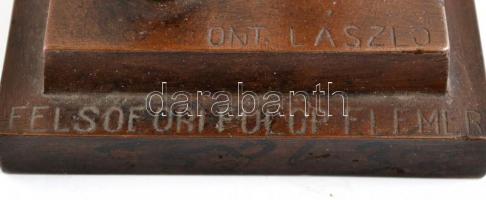 Felsőőri Fülöp Elemér (1882-1946): Széchenyi 1925. Bronz, jelzett, m: 24 cm