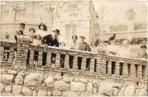 33 db régi magyar és történelmi magyar városképes lap; vegyes minőség / 33 pre-1945 Hungarian and Hi...