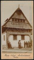 1912 Dobsina, régi dobsinai ház, fotólap, papírra ragasztva, feliratozva, 14×8 cm